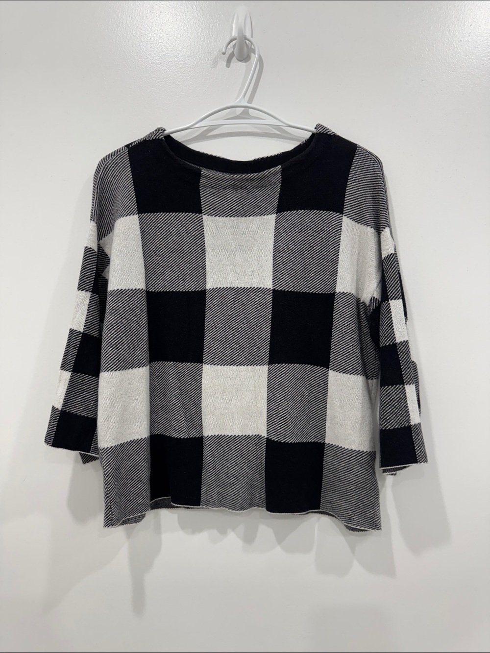 Worthington Buffalo Plaid Knit Sweater Black White Button Back Top Size Small